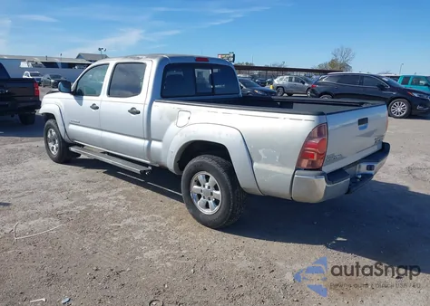 2005 Toyota Tacoma Prerunner V6 z USA, uszkodzony, nr VIN 5TEKU72N65Z032926